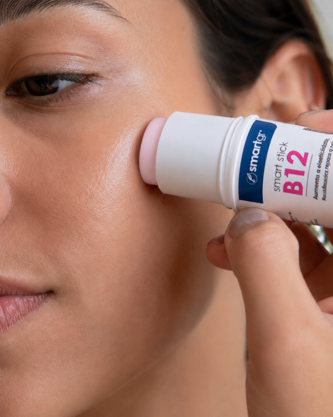 Smart Stick B12 – Hidratação e Revitalização – 15 g | Smart GR